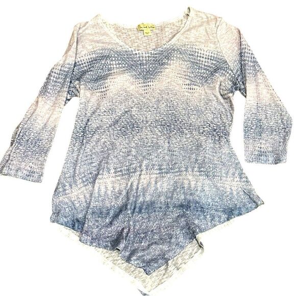 Live and let live Y2K asymmetrical hem line blue & white slight texture - Picture 1 of 14